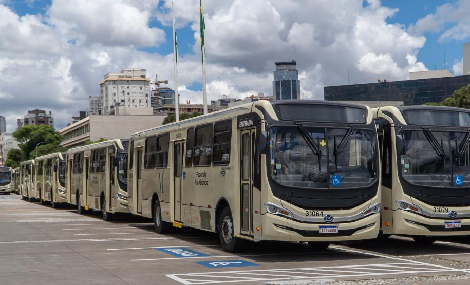 Cidades da Região Metropolitana de Curitiba ganham 115 novos ônibus para transporte coletivo