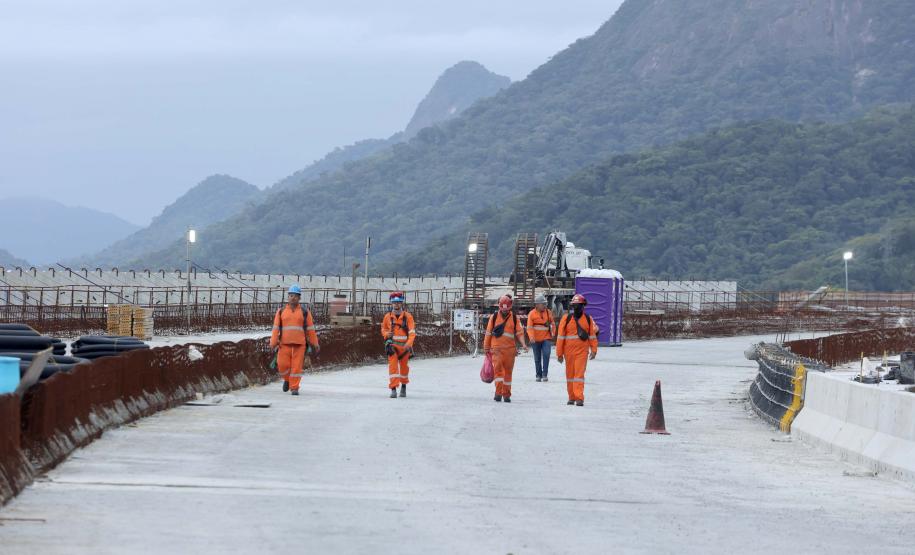 Ponte de Guaratuba chega a 80% de execução e obras seguem em ritmo acelerado