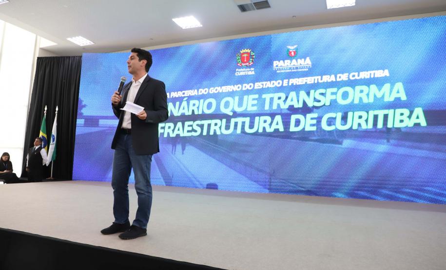 Estado e Prefeitura de Curitiba firmam convênios de R$ 181 milhões para trinário e Escola de Circo