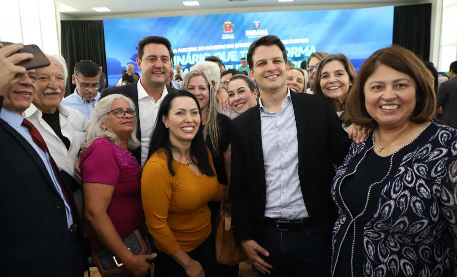 Estado e Prefeitura de Curitiba firmam convênios de R$ 181 milhões para trinário e Escola de Circo