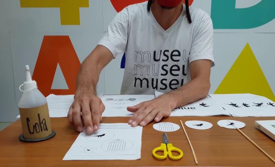 Agenda cultural tem Troféu Gralha Azul, Ney Matogrosso, Festa Literária e mostra inédita