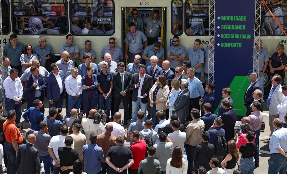 Cidades da Região Metropolitana de Curitiba ganham 115 novos ônibus para transporte coletivo