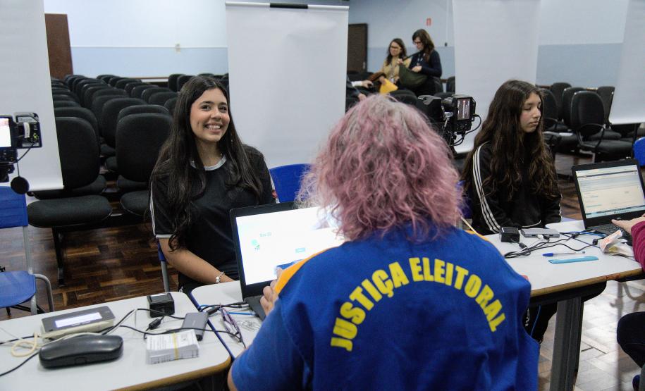 Semana do Voto Jovem: escolas estaduais se engajam para emissão do Título de Eleitor