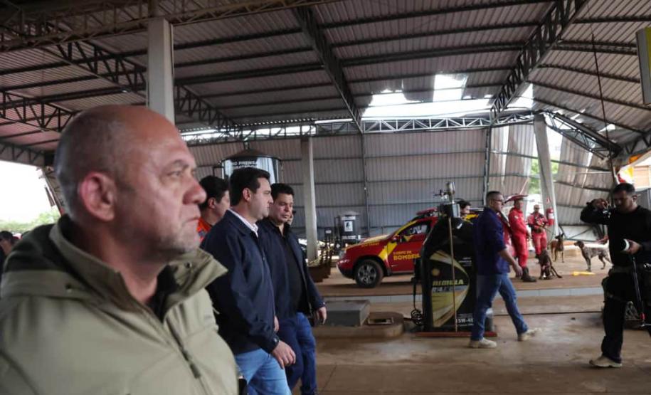 Em Rio Bonito do Iguaçu, Ratinho Junior anuncia força-tarefa para reconstrução das casas