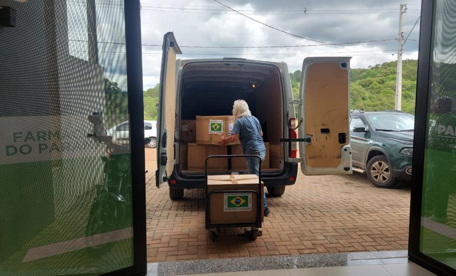 Estado coordena entrega de mais de uma tonelada de medicamentos e insumos a Rio Bonito do Iguaçu