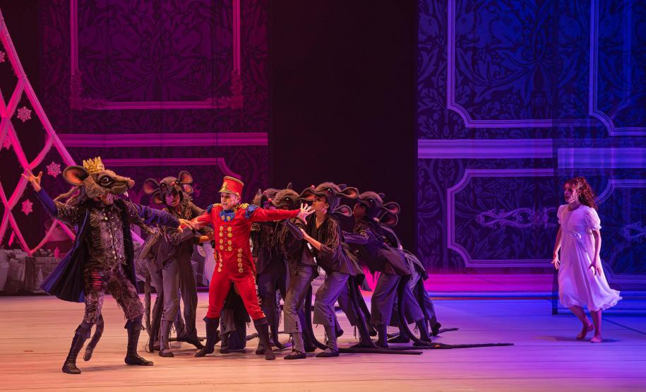 Agenda cultural tem "Quebra-Nozes", novas exposições no MIS-PR e Biblioteca cheia