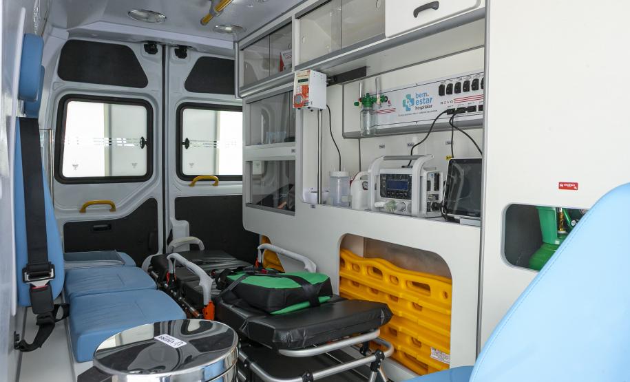 Governador entrega 150 ambulâncias com UTIs para todas as regiões do Paraná