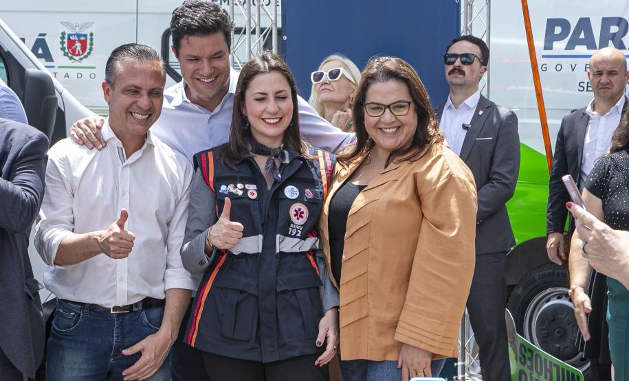 Governador entrega 150 ambulâncias com UTIs para todas as regiões do Paraná