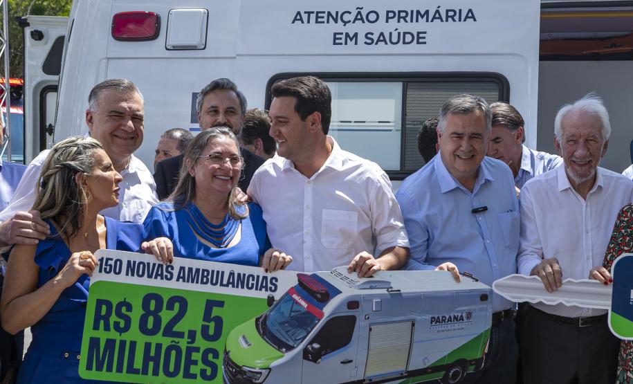 Governador entrega 150 ambulâncias com UTIs para todas as regiões do Paraná