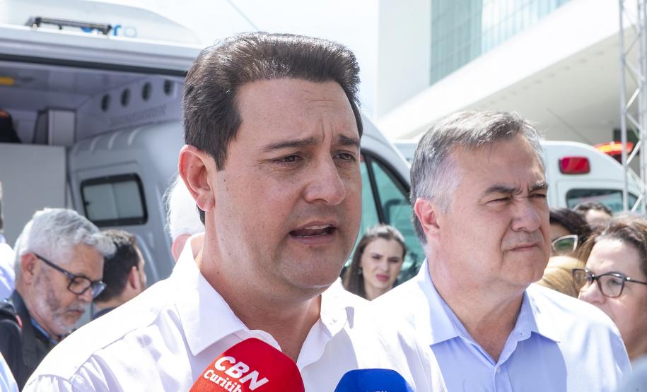 Governador entrega 150 ambulâncias com UTIs para todas as regiões do Paraná