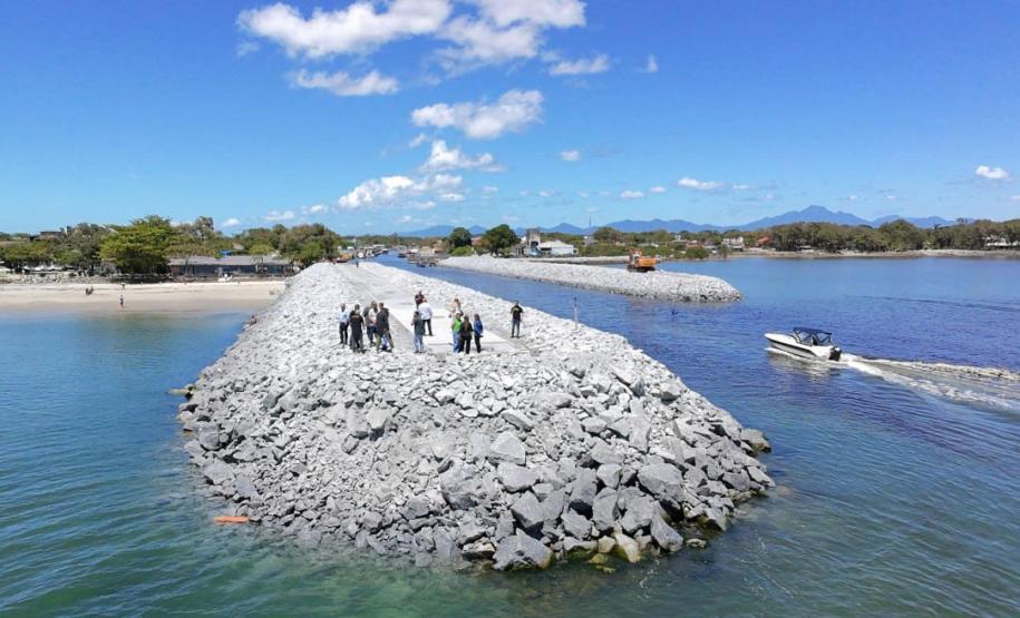Revitalização do molhe de Pontal do Paraná alcança 92% e será concluída nos próximos dias