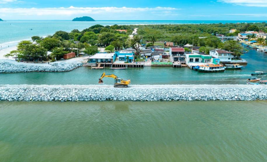 Revitalização do molhe de Pontal do Paraná alcança 92% e será concluída nos próximos dias
