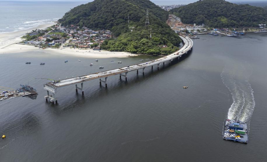 Com grande avanço no trecho estaiado, Ponte de Guaratuba chega a 85% de execução