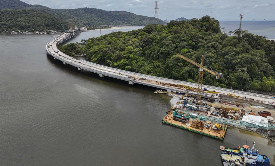 Com grande avanço no trecho estaiado, Ponte de Guaratuba chega a 85% de execução