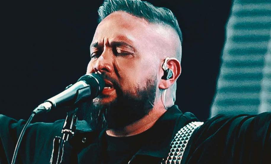 Na sexta-feira (30), Matinhos recebe uma das atrações mais aguardadas do Verão Maior Paraná. A cantora Ana Castela, conhecida como a “boiadeira”, sobe ao palco com a expectativa de entrar para o ranking dos maiores públicos desta edição.