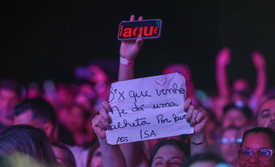 Roupa Nova mais do que dobra público de dois anos atrás no Verão Maior Paraná em Matinhos