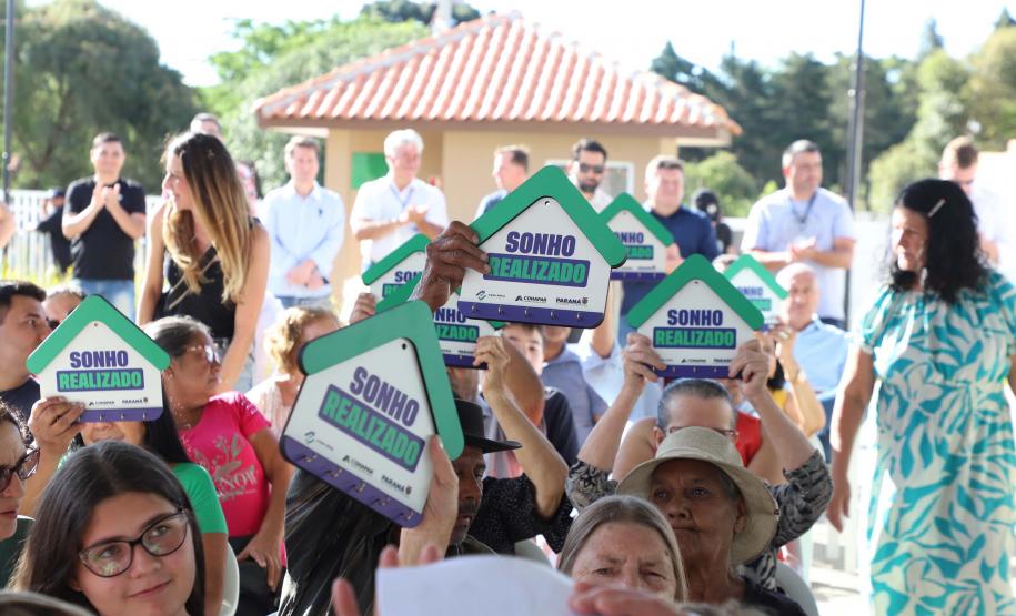 130 mil famílias: Casa Fácil impulsiona habitação e movimenta a economia do Paraná