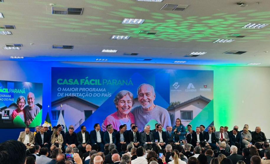 130 mil famílias: Casa Fácil impulsiona habitação e movimenta a economia do Paraná