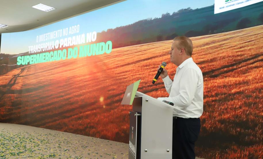 Ratinho Junior lança programas que levam energia mais potente e conectividade às propriedades rurais