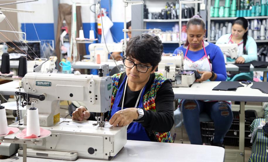 Paraná lidera contratação de mulheres e jovens na Região Sul em 2025