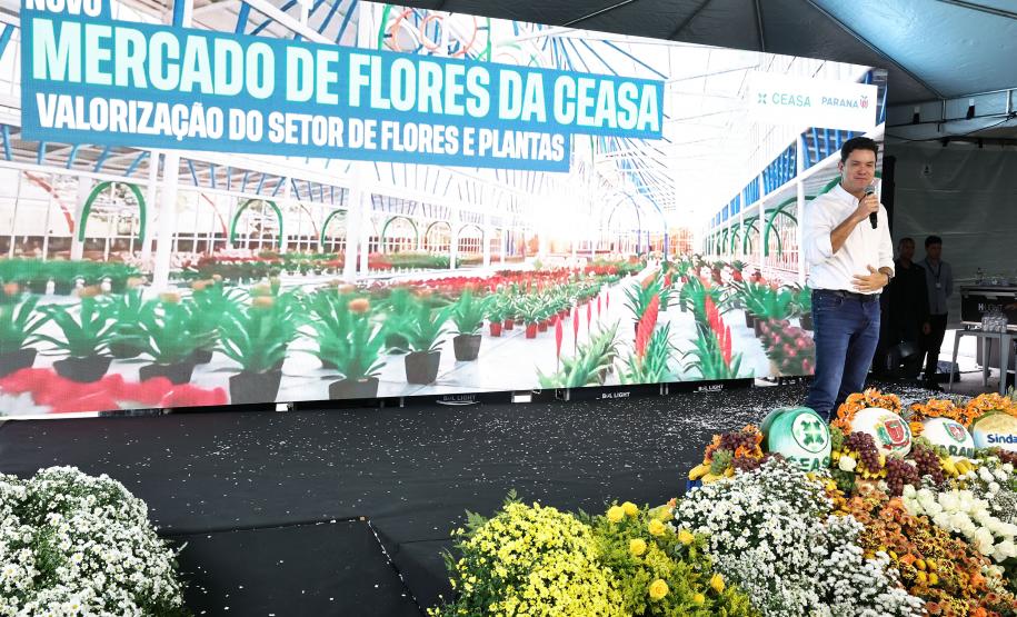 Ratinho Junior assina ordem de serviço do novo Mercado de Flores da Ceasa Curitiba