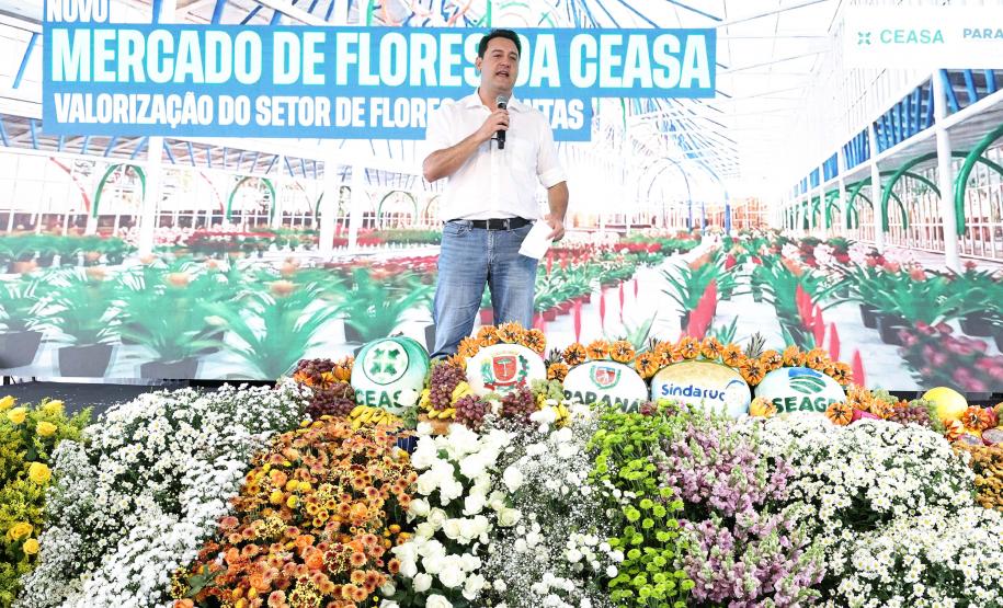 Ratinho Junior assina ordem de serviço do novo Mercado de Flores da Ceasa Curitiba