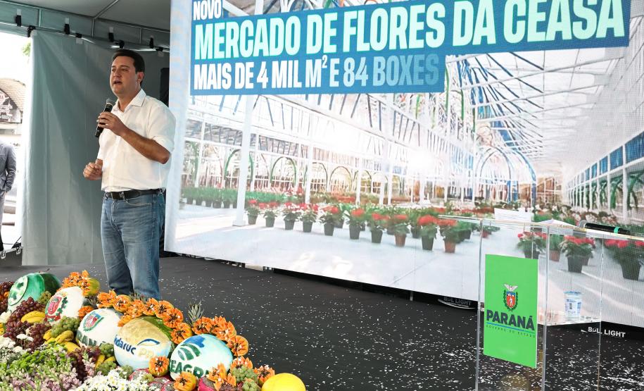 Ratinho Junior assina ordem de serviço do novo Mercado de Flores da Ceasa Curitiba