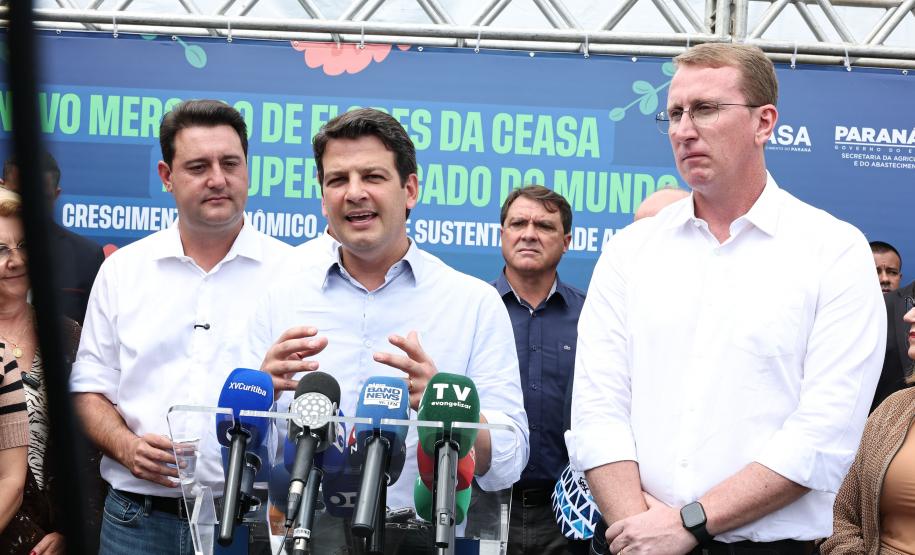 Ratinho Junior assina ordem de serviço do novo Mercado de Flores da Ceasa Curitiba