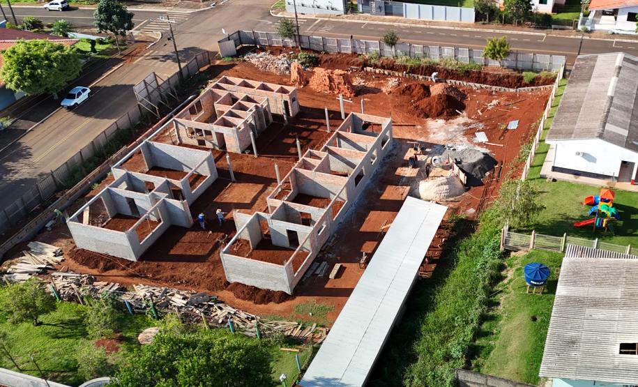 Construção de creche no município de Laranjal.