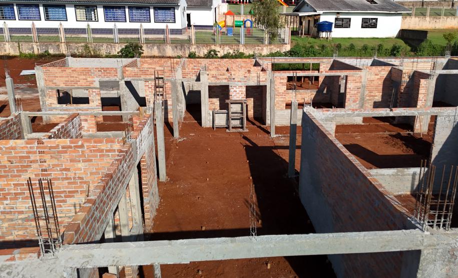 Construção de creche no município de Laranjal.