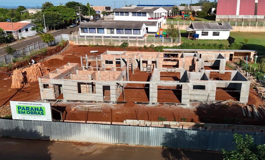 Construção de creche no município de Laranjal.