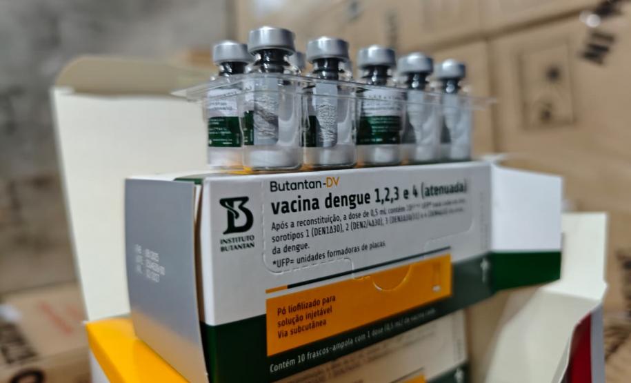 Paraná inicia entrega de vacinas contra dengue e amplia proteção de profissionais de saúde