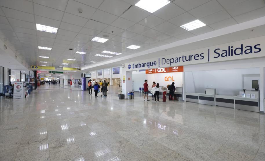 Principais aeroportos do Paraná esperam movimento de 172 mil pessoas durante Carnaval