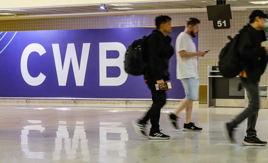 Principais aeroportos do Paraná esperam movimento de 172 mil pessoas durante Carnaval