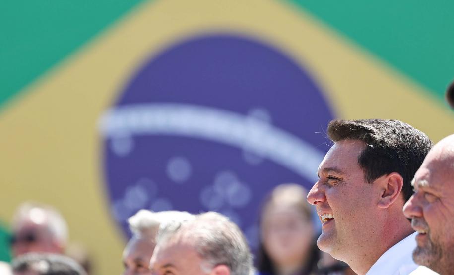 Ratinho Junior entrega 243 drones para monitoramento aéreo das forças de segurança do Paraná