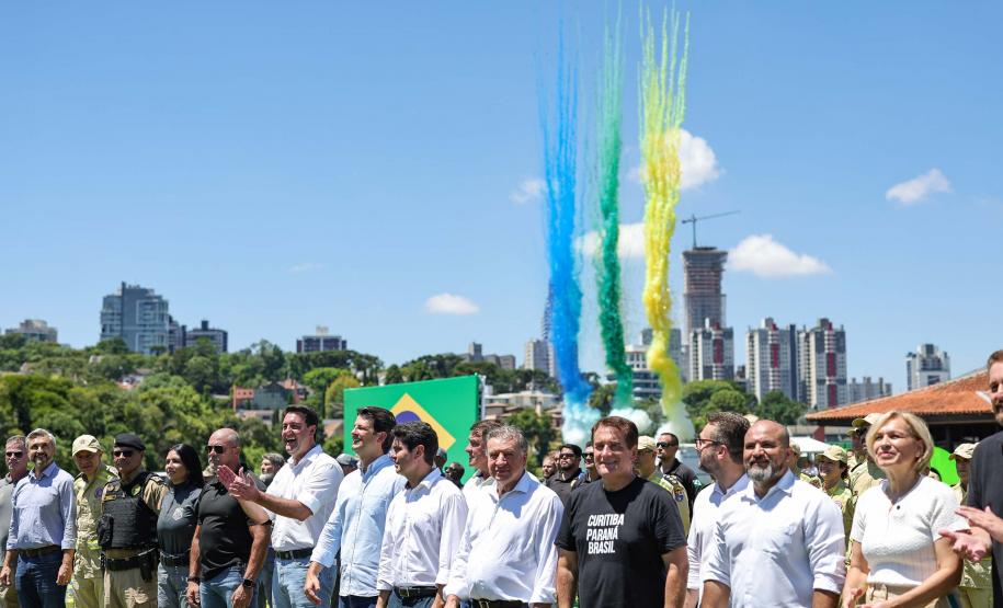 Ratinho Junior entrega 243 drones para monitoramento aéreo das forças de segurança do Paraná