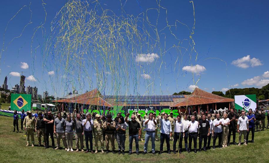 Ratinho Junior entrega 243 drones para monitoramento aéreo das forças de segurança do Paraná
