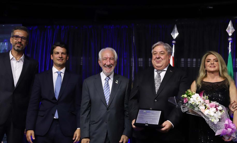 Piana participa da posse do novo presidente da Associação Comercial do Paraná