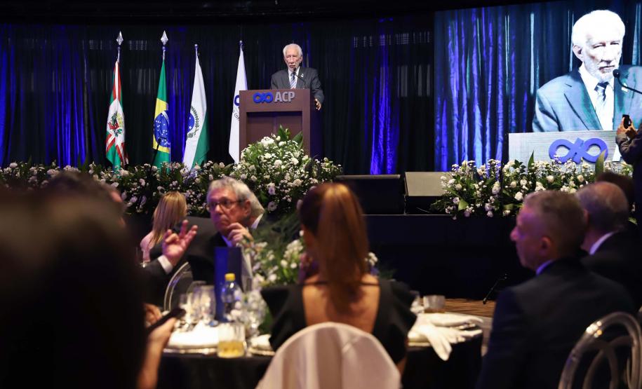 Piana participa da posse do novo presidente da Associação Comercial do Paraná