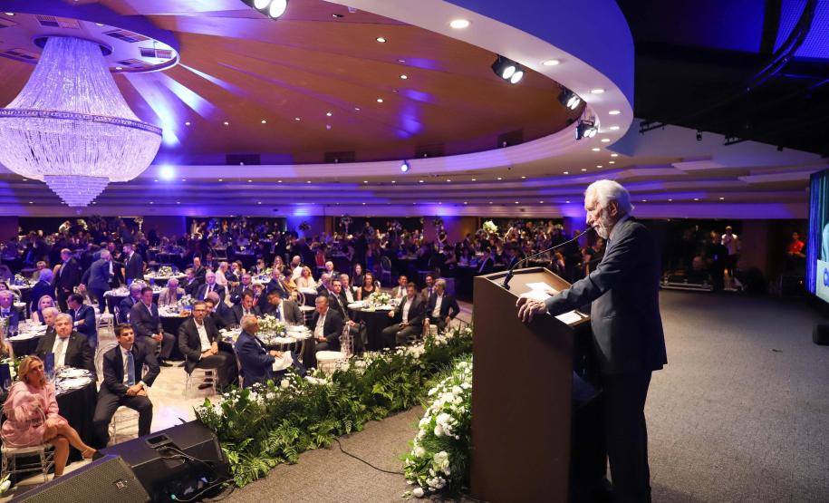 Piana participa da posse do novo presidente da Associação Comercial do Paraná