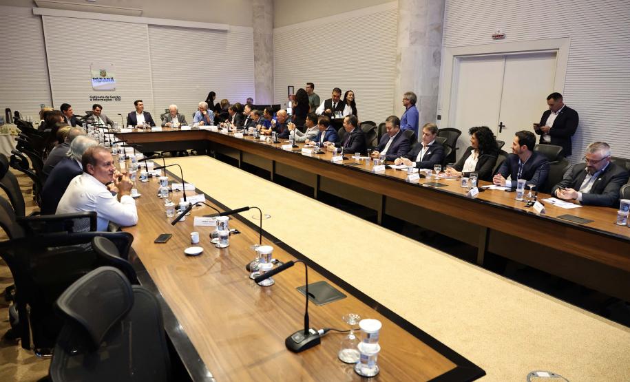 Estado e MBRF reafirmam R$ 375 milhões em investimentos para cadeia de alimentos