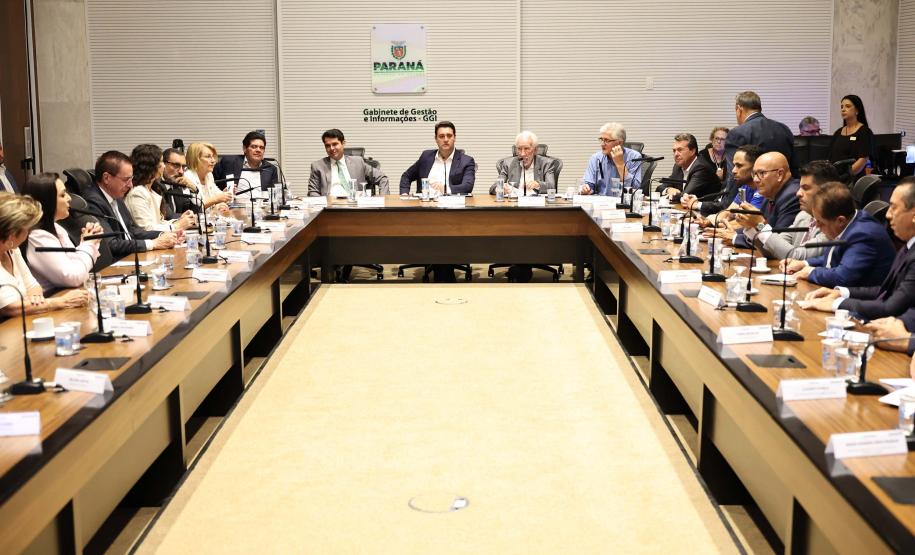 Estado e MBRF reafirmam R$ 375 milhões em investimentos para cadeia de alimentos