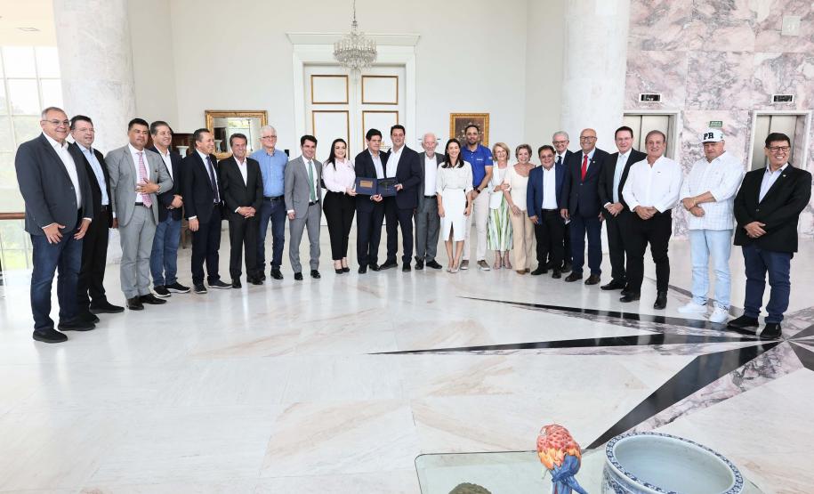 Estado e MBRF reafirmam R$ 375 milhões em investimentos para cadeia de alimentos