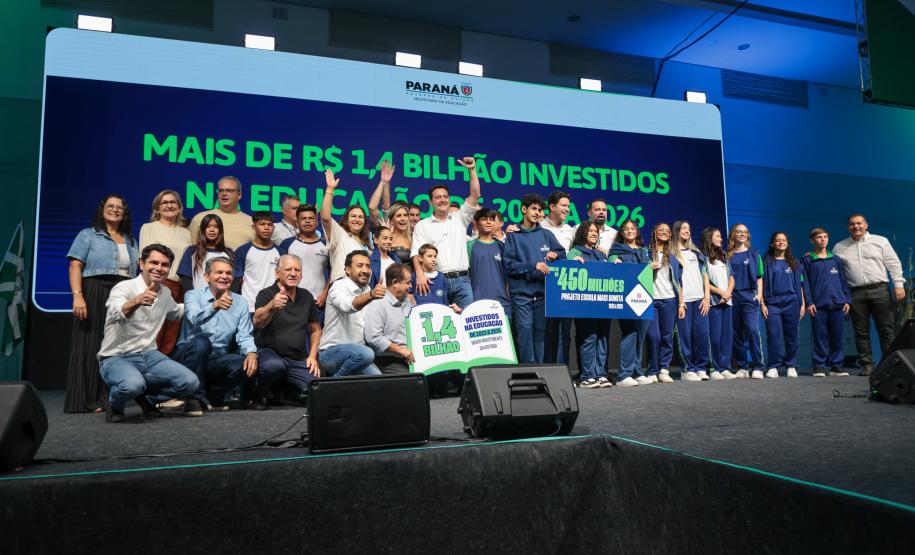 O governador Carlos Massa Ratinho Junior e o secretário de Educação, Roni Miranda, anunciam nesta quinta-feira (5) no Seminário de Diretores da rede estadual novos investimentos do programa Escola Mais Bonita, em Foz do Iguaçu.