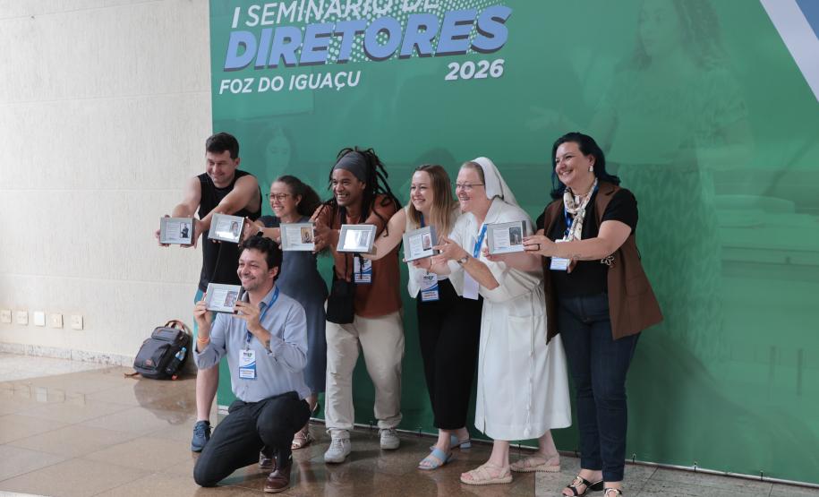 O governador Carlos Massa Ratinho Junior e o secretário de Educação, Roni Miranda, anunciam nesta quinta-feira (5) no Seminário de Diretores da rede estadual novos investimentos do programa Escola Mais Bonita, em Foz do Iguaçu.