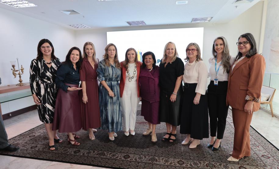 O governador Carlos Massa Ratinho Junior recebe nesta segunda-feira (23) representantes do Grupo Mulheres do Brasil.