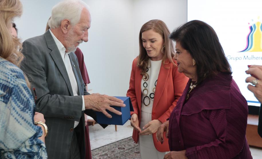 O governador Carlos Massa Ratinho Junior recebe nesta segunda-feira (23) representantes do Grupo Mulheres do Brasil.