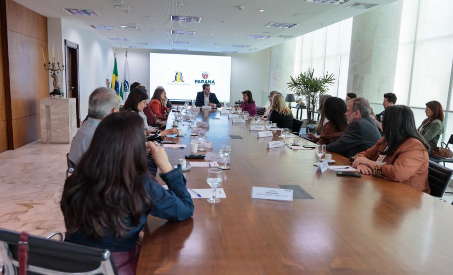 O governador Carlos Massa Ratinho Junior recebe nesta segunda-feira (23) representantes do Grupo Mulheres do Brasil.
