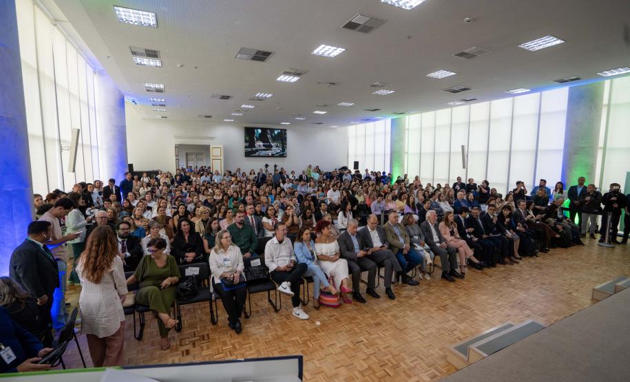 Paraná lança Cadastro do Cuidador e reforça cooperação em políticas para pessoa idosa