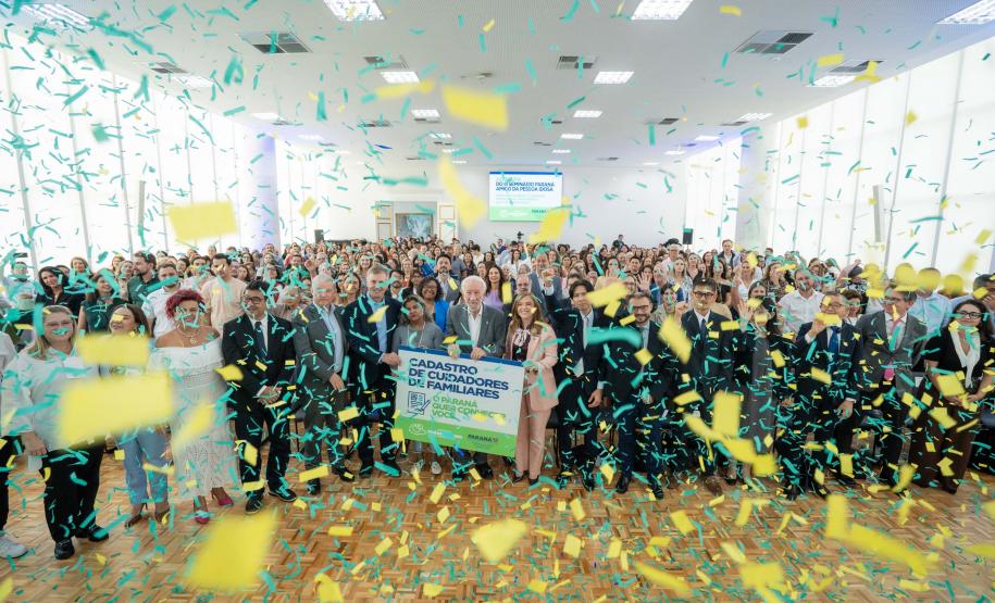 Paraná lança Cadastro do Cuidador e reforça cooperação em políticas para pessoa idosa